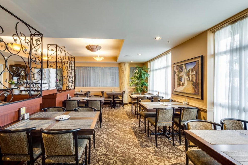 Monte Carlo Inns Oakville Suites Image 15