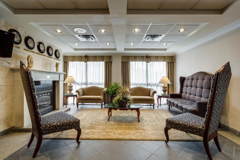 Monte Carlo Inns Oakville Suites Image 21